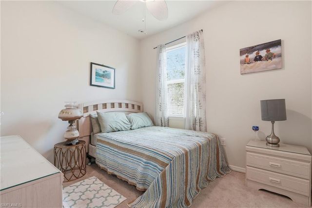 8433 Karina CT, Naples, FL 34114