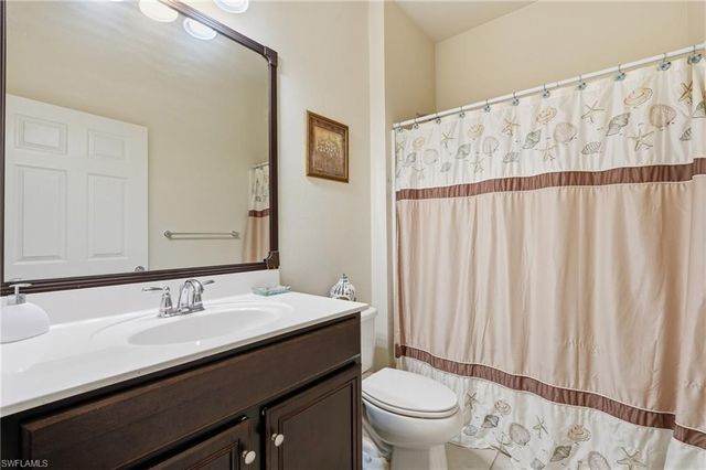 8433 Karina CT, Naples, FL 34114