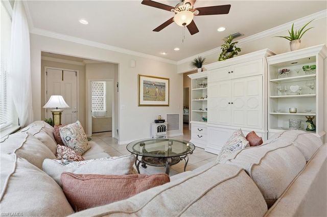 8433 Karina CT, Naples, FL 34114