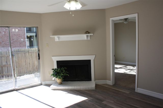 18800 Egret Bay Boulevard 1101, Webster, TX 77058