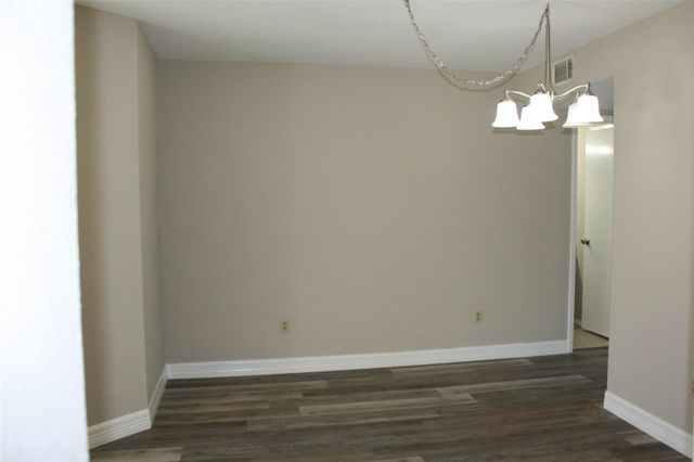 18800 Egret Bay Boulevard 1101, Webster, TX 77058