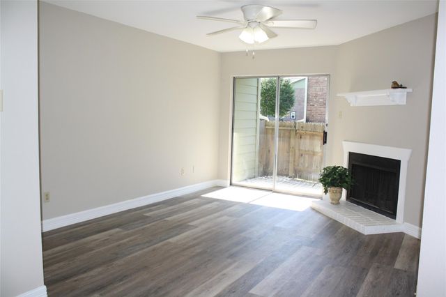 18800 Egret Bay Boulevard 1101, Webster, TX 77058