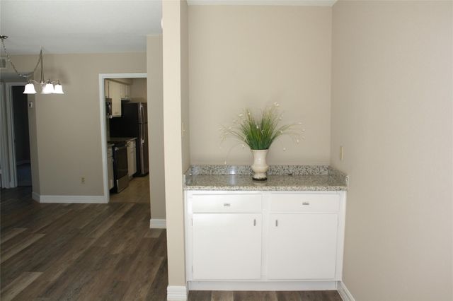 18800 Egret Bay Boulevard 1101, Webster, TX 77058