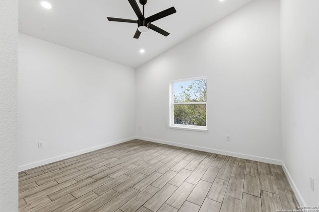 214 Cooper St, San Antonio, TX 78210