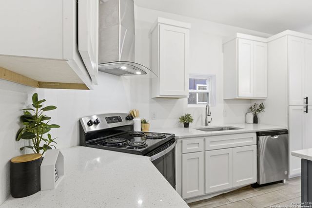 214 Cooper St, San Antonio, TX 78210