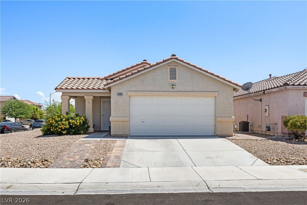 8609 Majestic Pine Avenue, Las Vegas, NV 89143 — photo 2