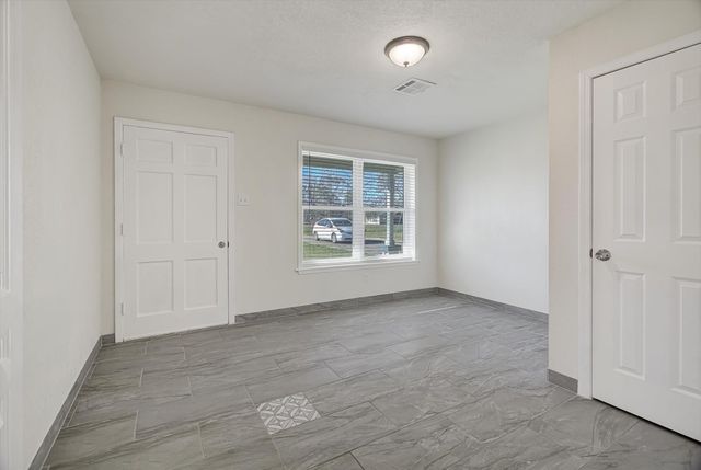 10182 Highway 146 N, Liberty, TX 77575