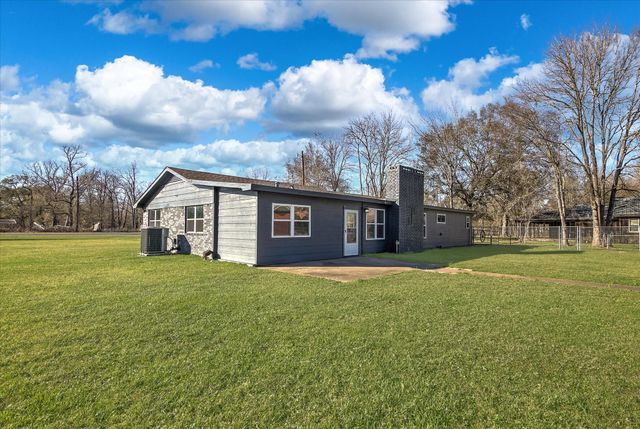 10182 Highway 146 N, Liberty, TX 77575