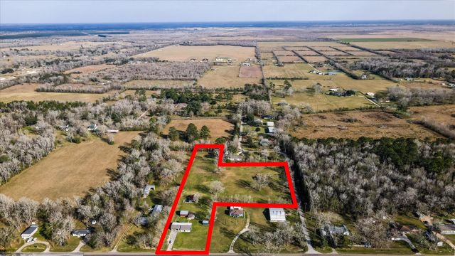 10182 Highway 146 N, Liberty, TX 77575