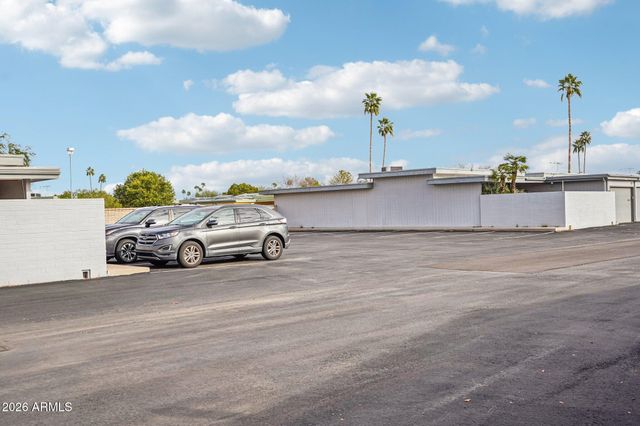 10557 W OCOTILLO Drive, Sun City, AZ 85373