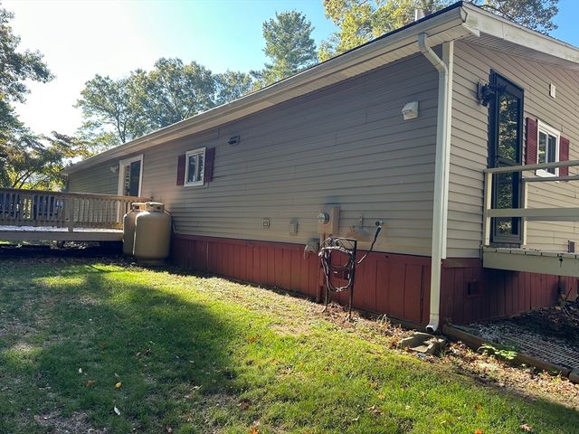 16 Friendship Dr, West Bridgewater, MA 02379