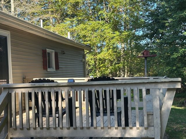 16 Friendship Dr, West Bridgewater, MA 02379