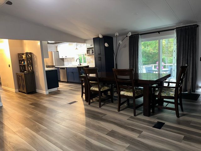 16 Friendship Dr, West Bridgewater, MA 02379