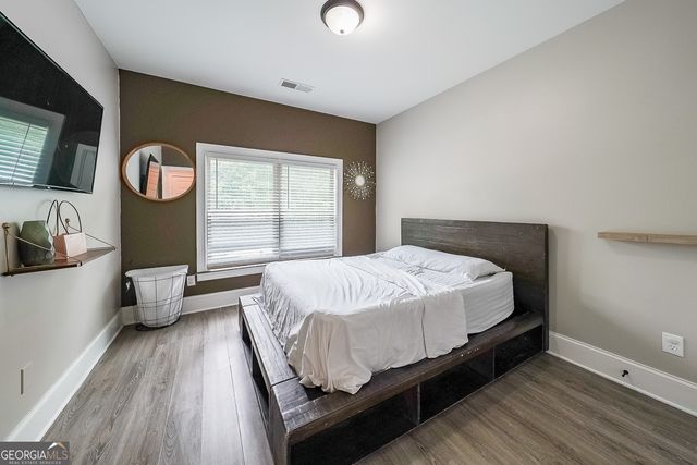 5617 Casa Blanca Lane, Atlanta, GA 30331