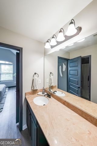 5617 Casa Blanca Lane, Atlanta, GA 30331