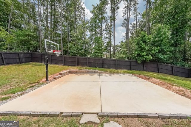 5617 Casa Blanca Lane, Atlanta, GA 30331