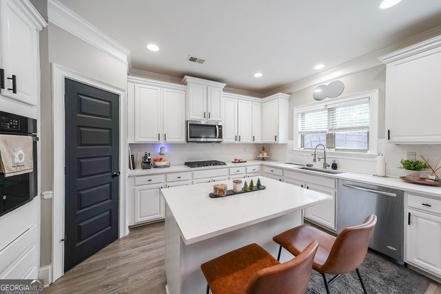 5617 Casa Blanca Lane, Atlanta, GA 30331