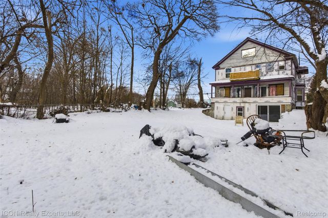 18 Fairgrove Street, Pontiac, MI 48342