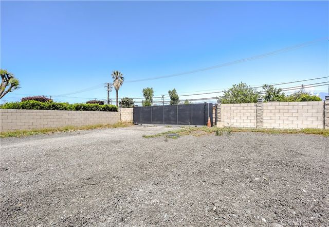 527 W Philadelphia, Ontario, CA 91762