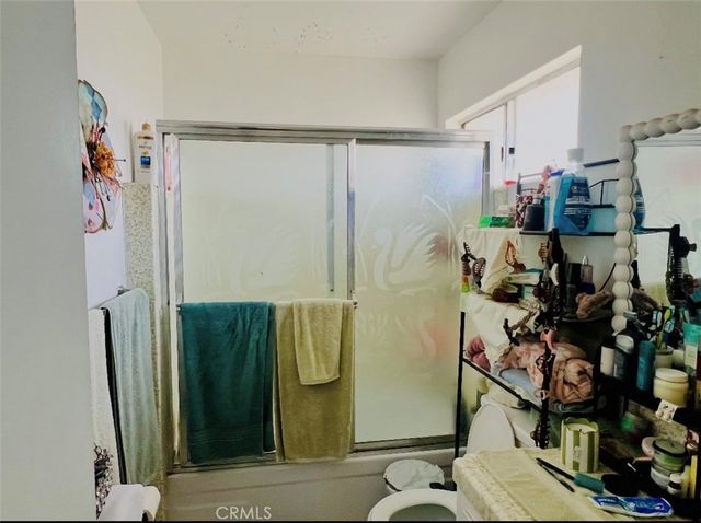 527 W Philadelphia, Ontario, CA 91762