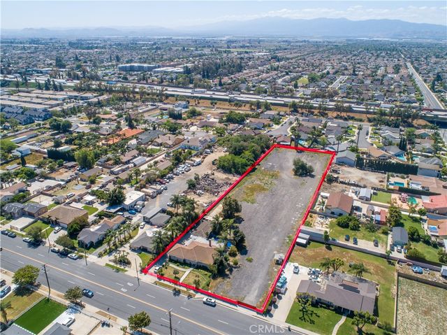 527 W Philadelphia, Ontario, CA 91762