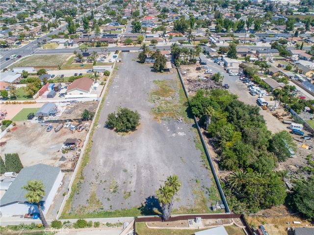 527 W Philadelphia, Ontario, CA 91762