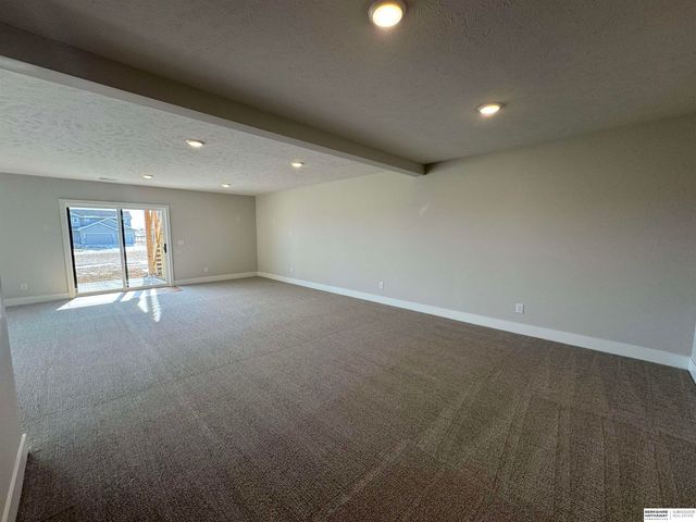 21409 Y Street, Elkhorn, NE 68022