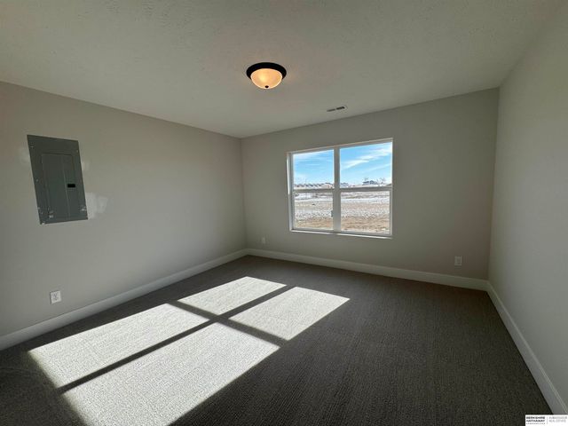 21409 Y Street, Elkhorn, NE 68022