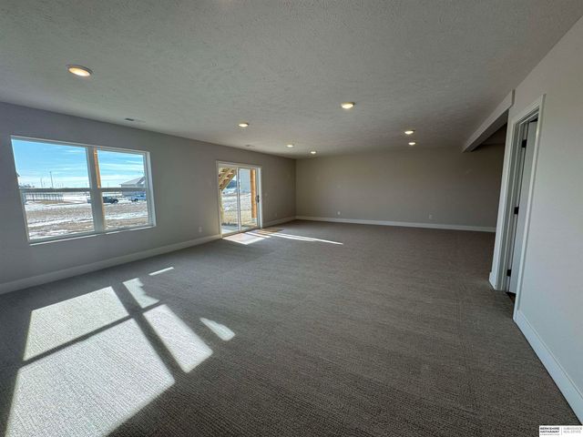 21409 Y Street, Elkhorn, NE 68022