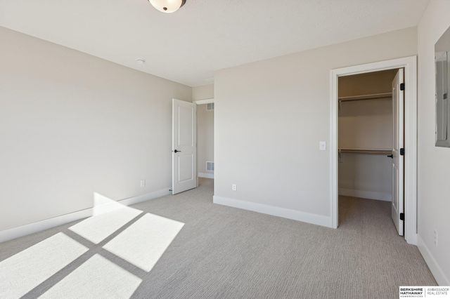 21409 Y Street, Elkhorn, NE 68022