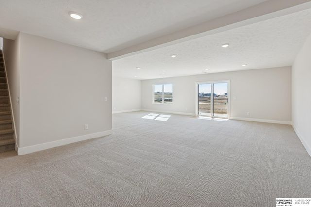 21409 Y Street, Elkhorn, NE 68022