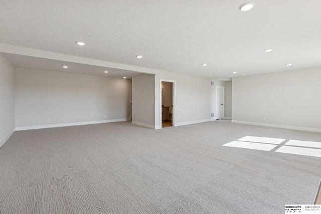 21409 Y Street, Elkhorn, NE 68022