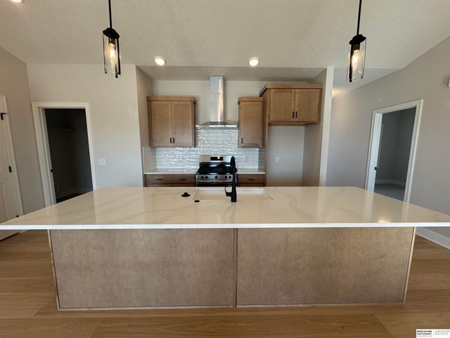 21409 Y Street, Elkhorn, NE 68022