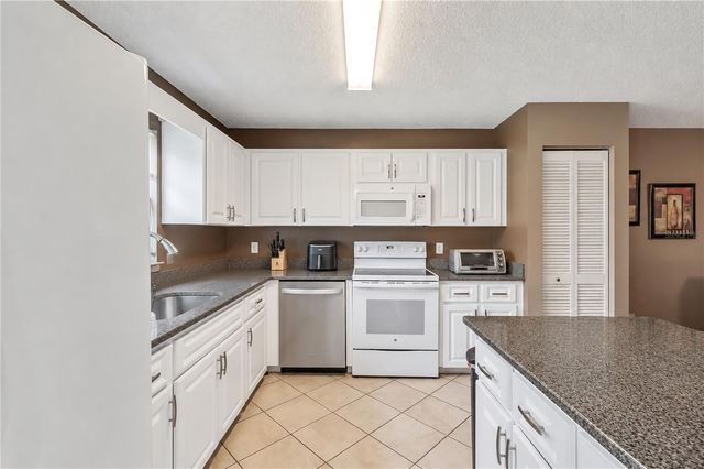 9692 SW 95TH COURT A, Ocala, FL 34481