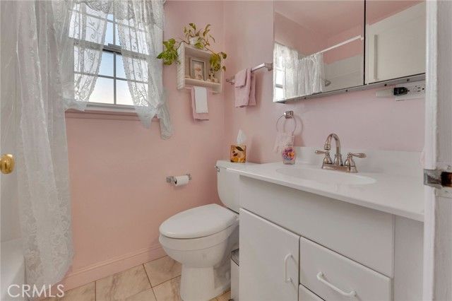 159 E La Verne, Pomona, CA 91767