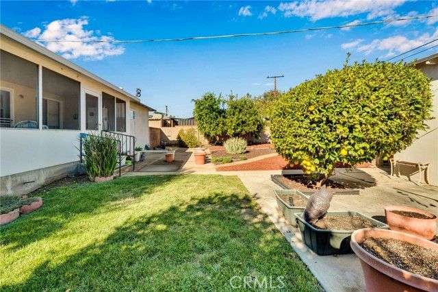 159 E La Verne, Pomona, CA 91767
