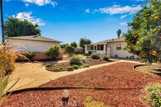 159 E La Verne, Pomona, CA 91767