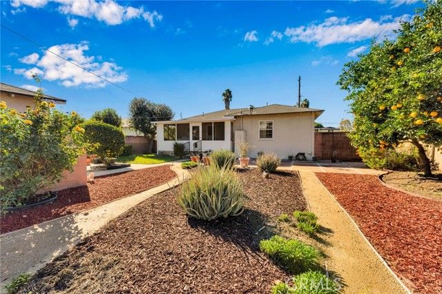 159 E La Verne, Pomona, CA 91767