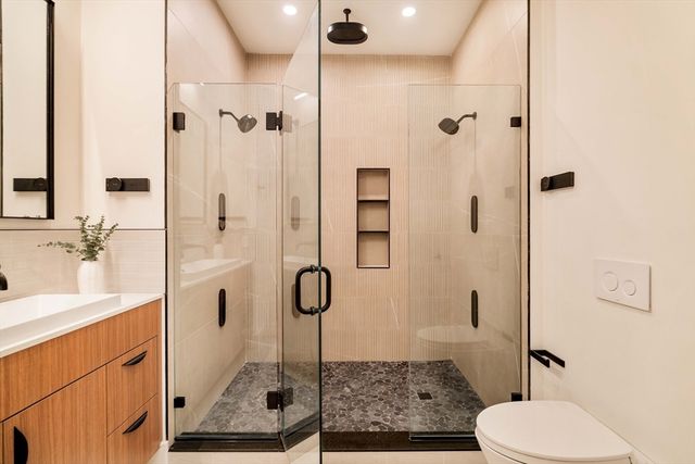 58 Kent U404, Brookline, MA 02445