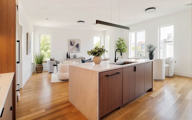 58 Kent U404, Brookline, MA 02445