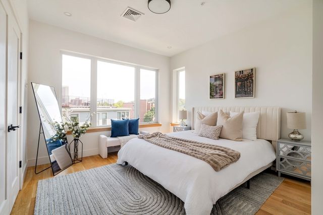 58 Kent U404, Brookline, MA 02445