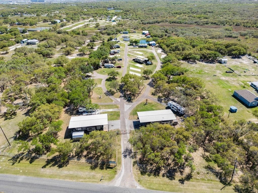 1421 W Corpus Christi St, Rockport, TX 78382 — photo 3