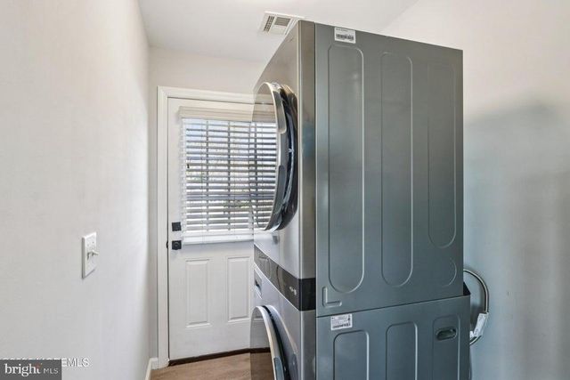 206 CORNELIUS ST, Bayville, NJ 08721