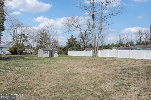 206 CORNELIUS ST, Bayville, NJ 08721