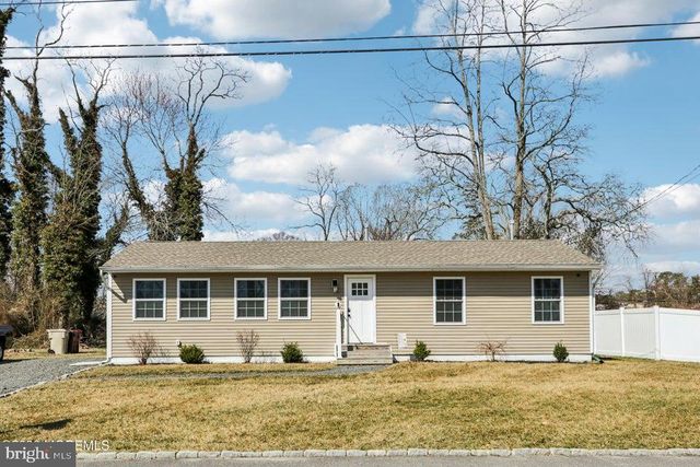 206 CORNELIUS ST, Bayville, NJ 08721