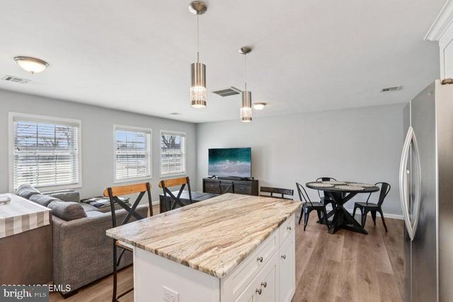 206 CORNELIUS ST, Bayville, NJ 08721