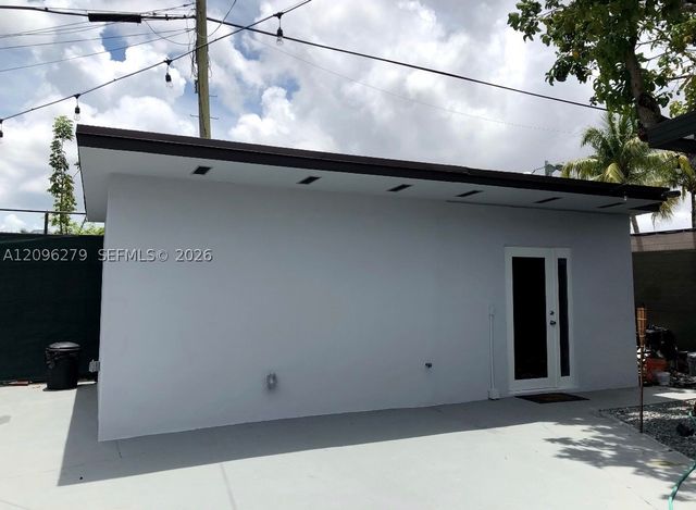 118 NW 35th St, Miami, FL 33127