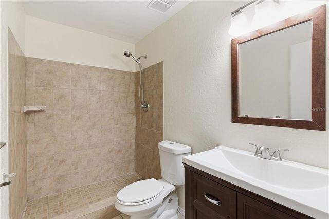 2058 SUNSET POINT ROAD 15, Clearwater, FL 33765