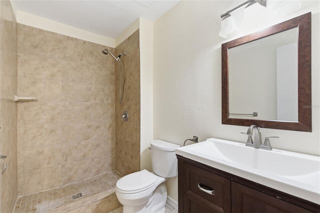 2058 SUNSET POINT ROAD 15, Clearwater, FL 33765