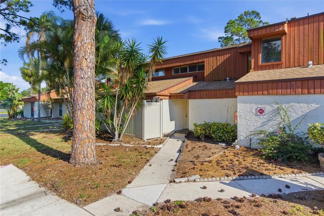 2058 SUNSET POINT ROAD 15, Clearwater, FL 33765